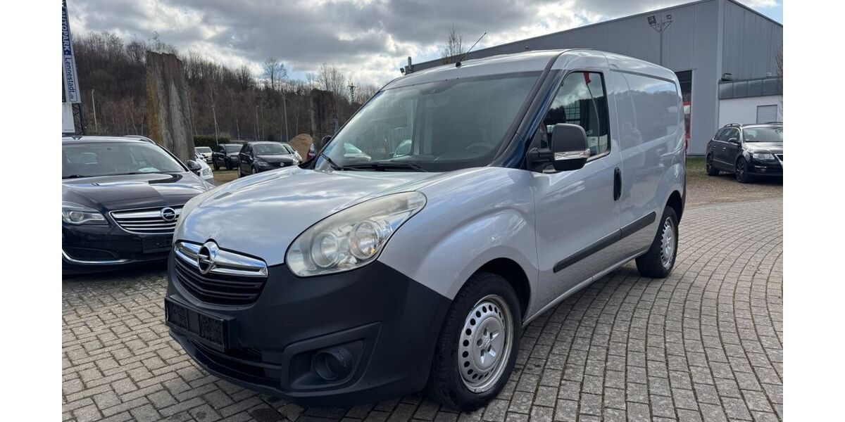 Opel Combo 222.500 km 4.490 &euro; Lennestadt (Meggen)…. 57368