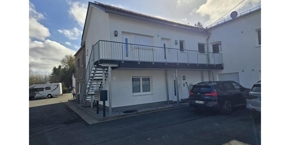 Etagenwohnung Siegen Dillnhütten - 2 Zimmer, 90 m&sup2;, 1.050&euro; | Angebot:25989235