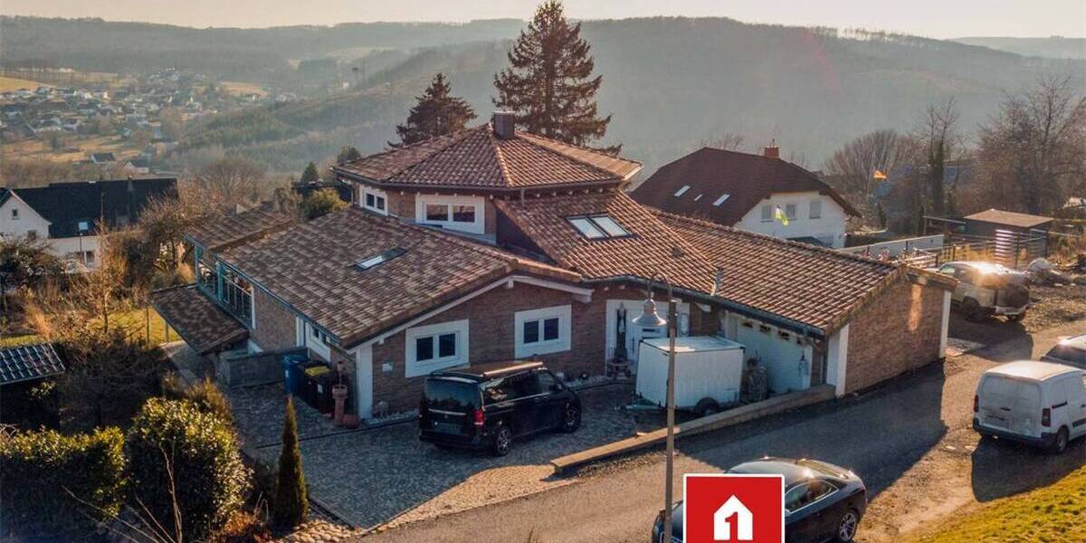 Einfamilienhaus Gebhardshain VG - 8 Zimmer, 333 m&sup2;, 898.000&euro; | Angebot:25738123