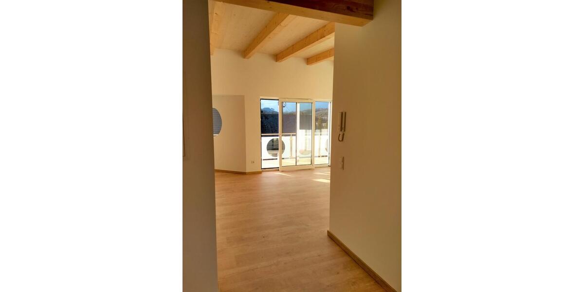 Dachgeschoßwohnung Kirchhundem - 2 Zimmer, 89 m&sup2;, 670&euro; | Angebot:25853029