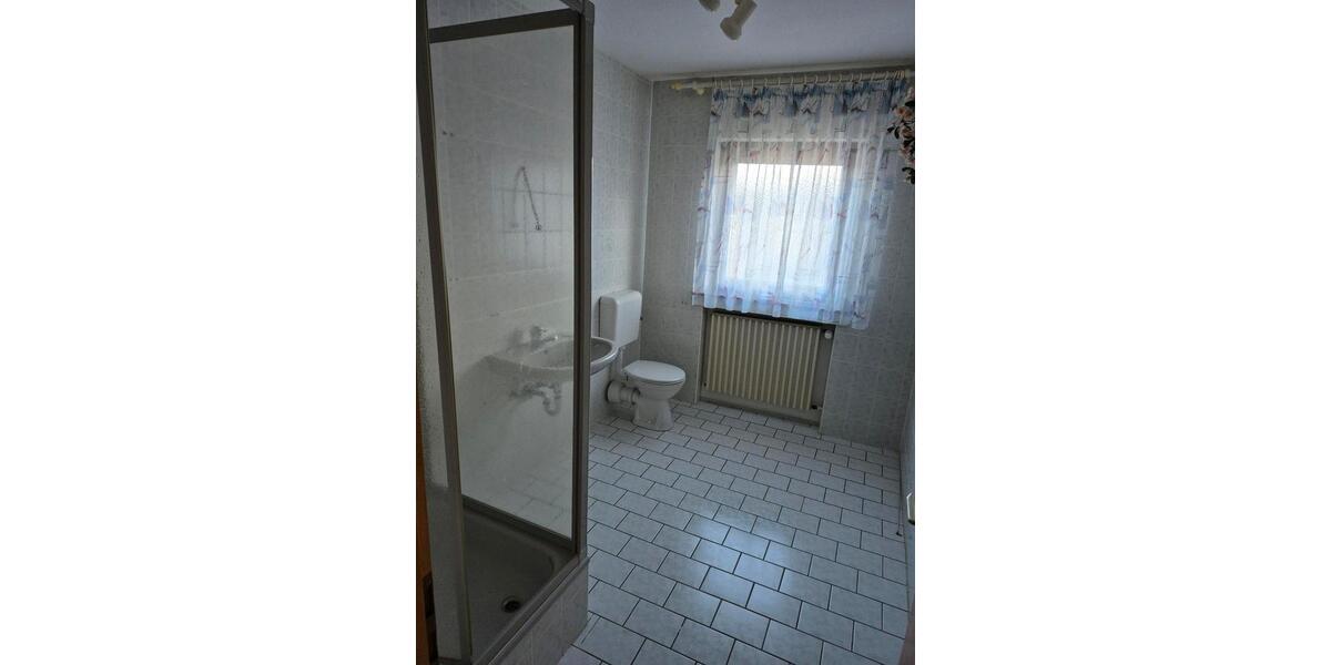 Etagenwohnung Steinebach/Sieg Sieg - 4 Zimmer, 125 m&sup2;, 1.050&euro; | Angebot:25592322