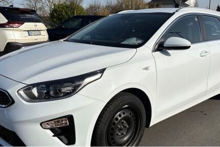 Kia ceed Sportswagon 135.000 km 12.990 &euro; Bruchertseifen 57539