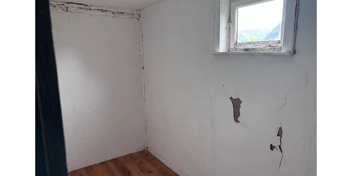 Einfamilienhaus Burbach - 6 Zimmer, 160 m&sup2;, 59.000&euro; | Angebot:26726855