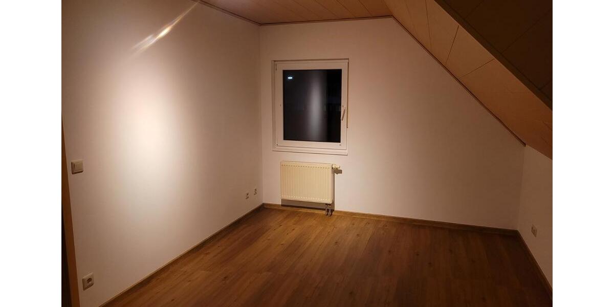 Einfamilienhaus Neunkirchen - 5 Zimmer, 121 m&sup2;, 1.450&euro; | Angebot:23282146