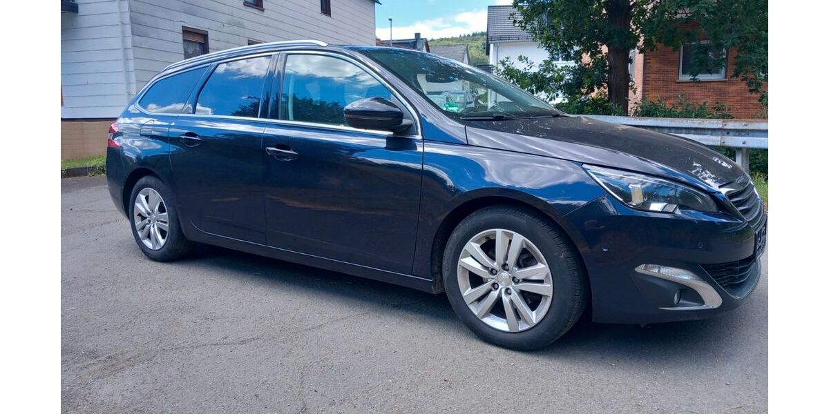 Peugeot 308 164.455 km 6.900 &euro; Herborn-Burg 35745