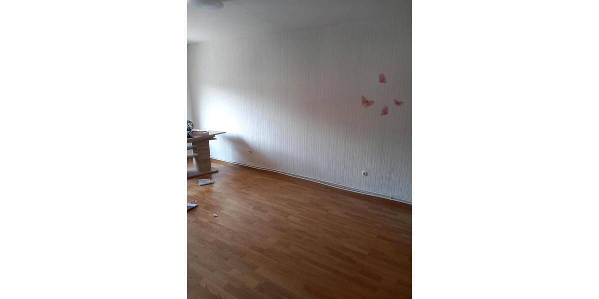 Erdgeschoßwohnung Bad Laasphe - 5 Zimmer, 120 m&sup2;, 1.300&euro; | Angebot:25933029