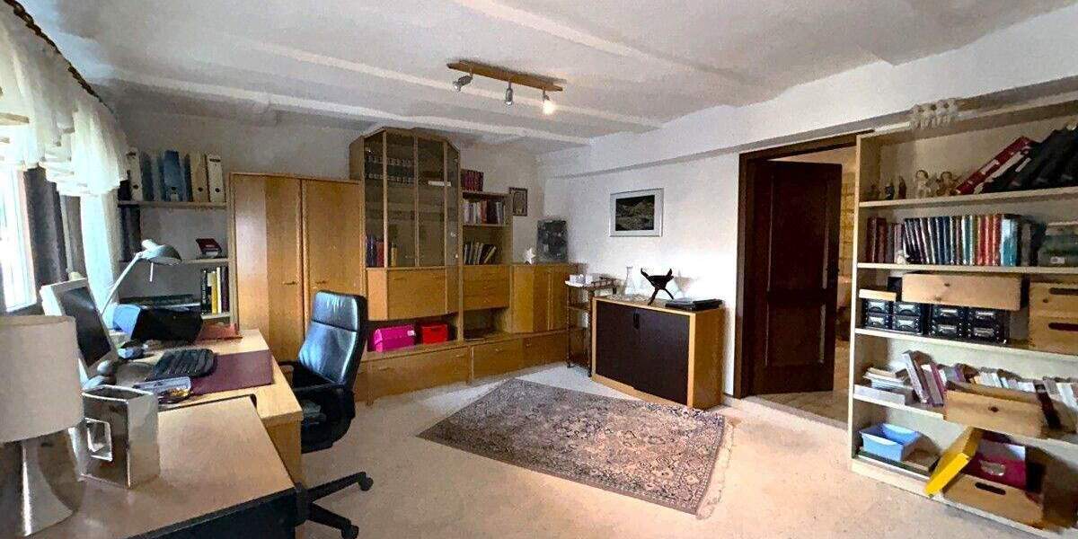 Einfamilienhaus Eschenburg / Eiershausen Eiershausen - 7 Zimmer, 195 m&sup2;, 159.000&euro; | Angebot:25728160