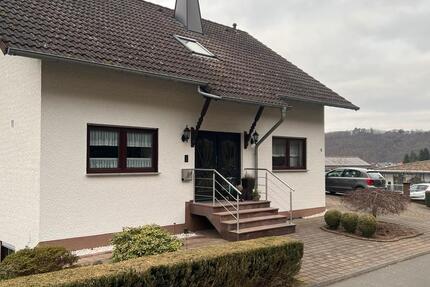 Haus Etzbach - 4 Zimmer, 210 m&sup2;, 420.000&euro; | Angebot:24890367