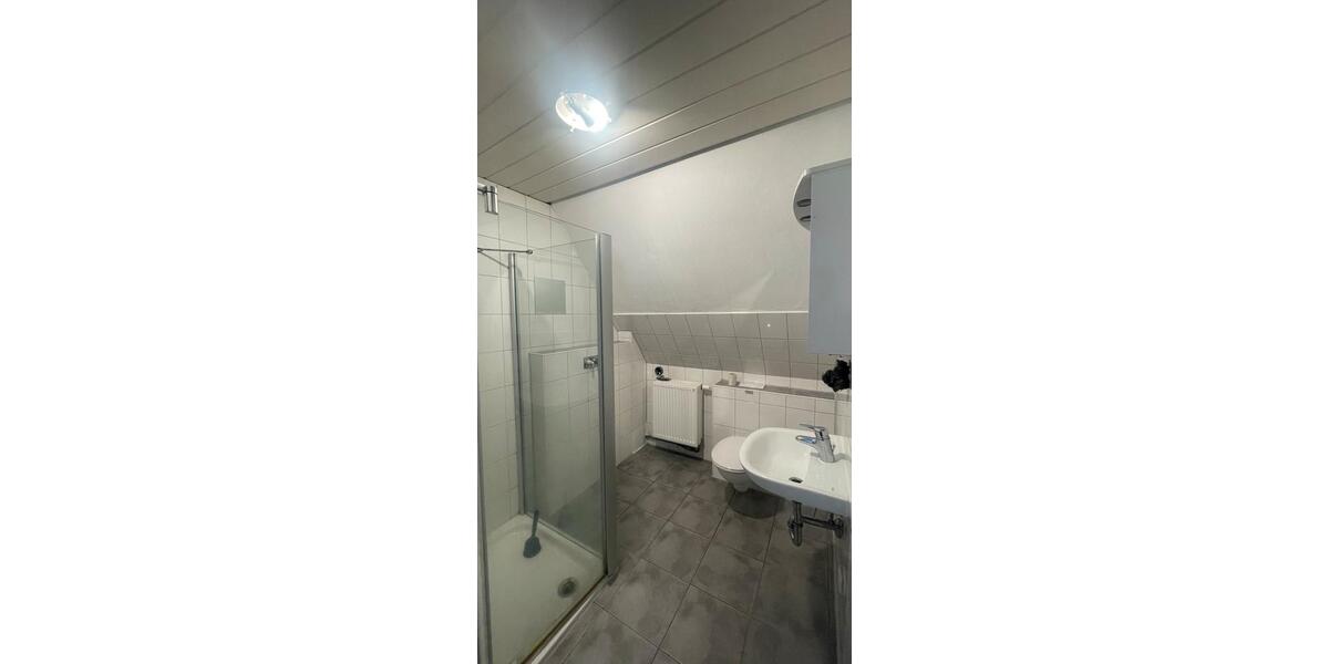 Dachgeschoßwohnung Siegen Weidenau - 3 Zimmer, 74 m&sup2;, 690&euro; | Angebot:25822561