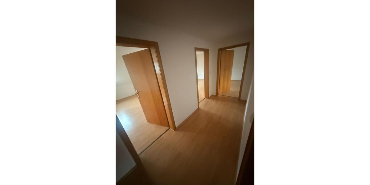 Etagenwohnung Siegen Dillnhütten - 3 Zimmer, 77 m&sup2;, 577&euro; | Angebot:25646308