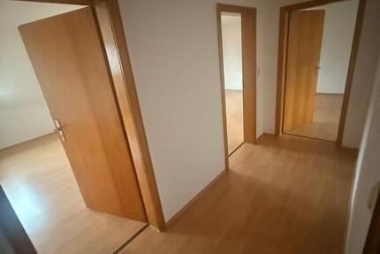 Wohnung Siegen Dillnhütten - 3 Zimmer, 77 m&sup2;, 577&euro; | Angebot:25646308