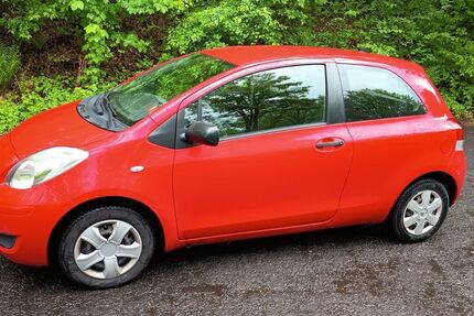 Toyota Yaris 218.000 km 1.000 &euro; Siegen 57078