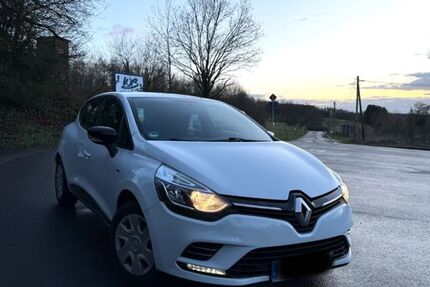 Renault Clio 66.100 km 7.200 &euro; Daaden 57567