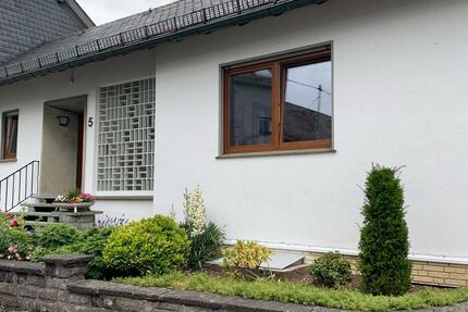 Haus Mudersbach - 3 Zimmer, 150 m&sup2;, 1.600&euro; | Angebot:26025467