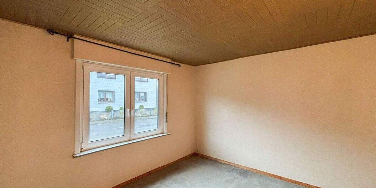 Einfamilienhaus Hamm VG - 7 Zimmer, 120 m&sup2;, 125.000&euro; | Angebot:25776417