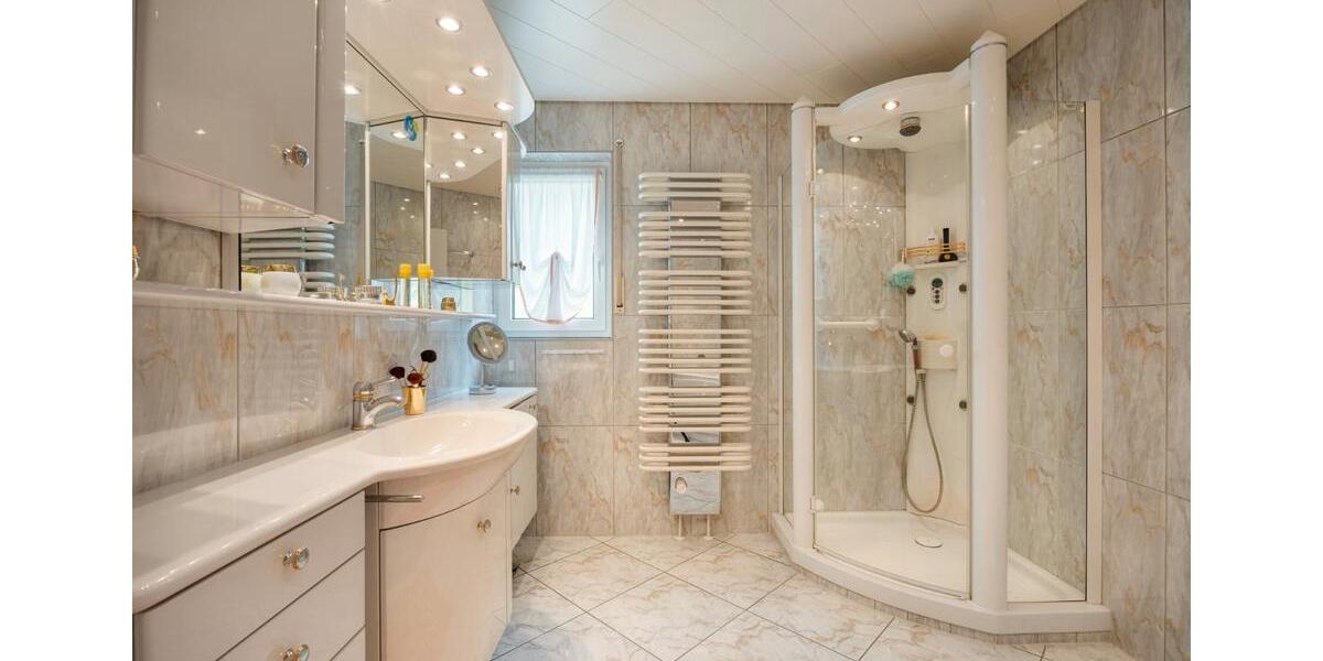 Einfamilienhaus Siegen Eiserfeld - 9 Zimmer, 203 m&sup2;, 399.000&euro; | Angebot:27292554