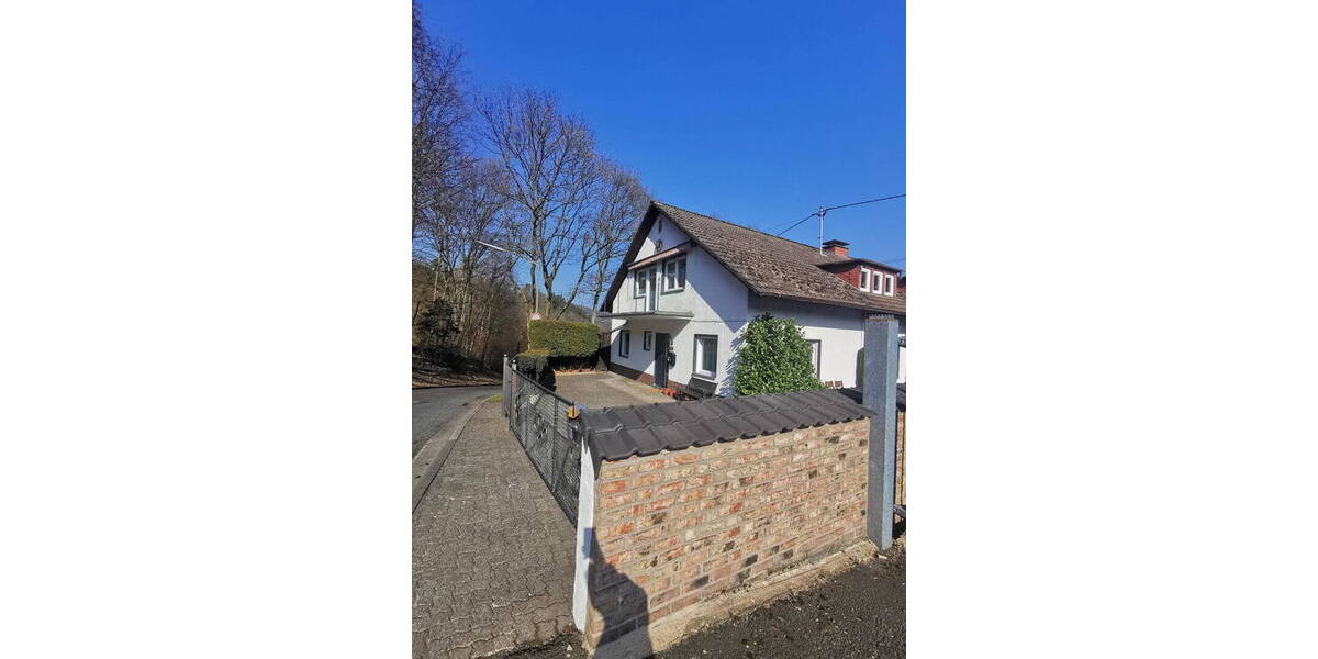 Mehrfamilienhaus, Wohnhaus Siegen Eiserfeld - 4 Zimmer, 103 m&sup2;, 239.000&euro; | Angebot:26202174