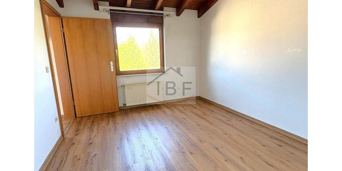 Dachgeschoßwohnung Siegen Kaan-Marienborn - 2 Zimmer, 68 m&sup2;, 600&euro; | Angebot:26455666