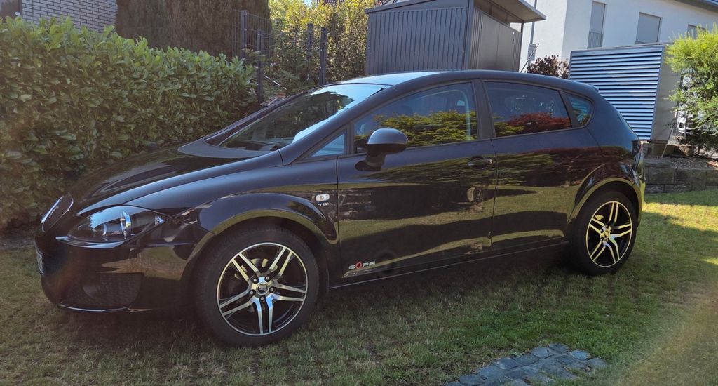Seat Leon 123.500 km 4.900 &euro; Olpe 57462