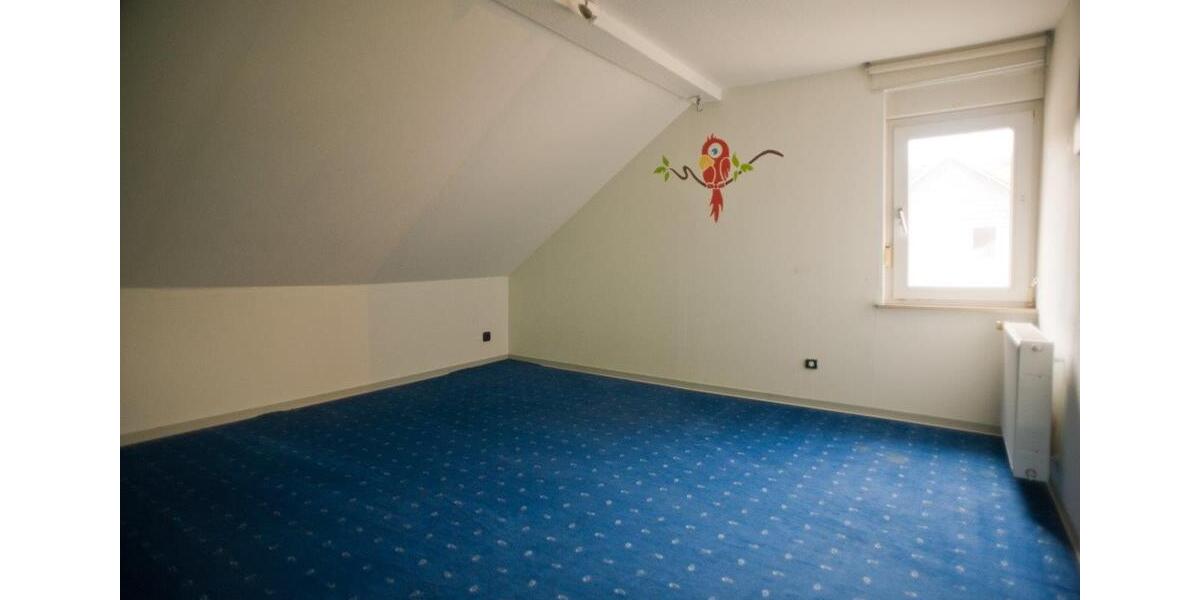 Dachgeschoßwohnung Siegen Eiserfeld - 3 Zimmer, 70 m&sup2;, 508&euro; | Angebot:26631279