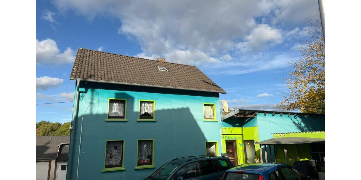 Mehrfamilienhaus, Wohnhaus Hellenhahn-Schellenberg Schellenberg - 9 Zimmer, 240 m&sup2;, 198.000&euro; | Angebot:23181294