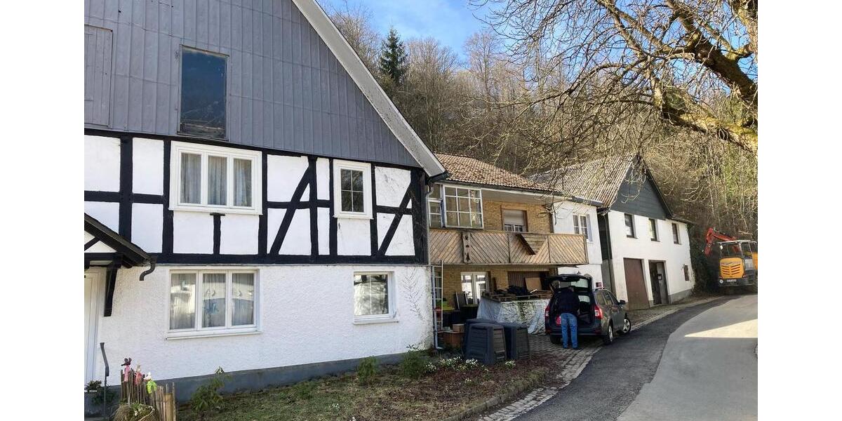 Doppelhaushälfte Olpe - 12 Zimmer, 195 m&sup2;, 245.000&euro; | Angebot:20153379