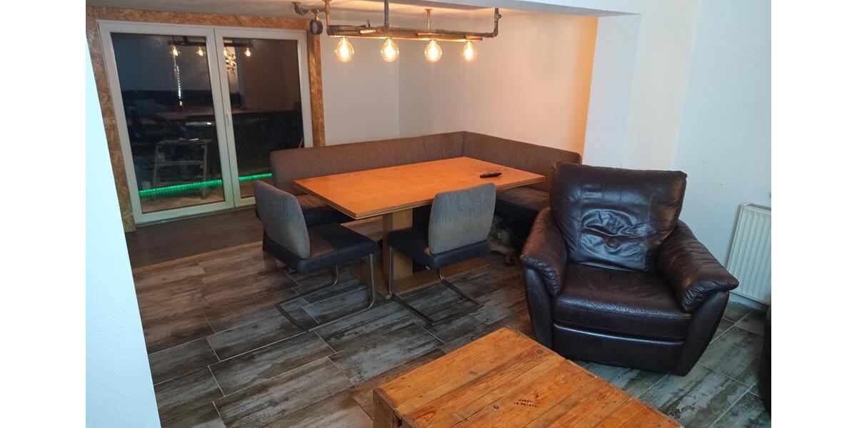 Doppelhaushälfte Hilchenbach - 7 Zimmer, 180 m&sup2;, 199.000&euro; | Angebot:26698965