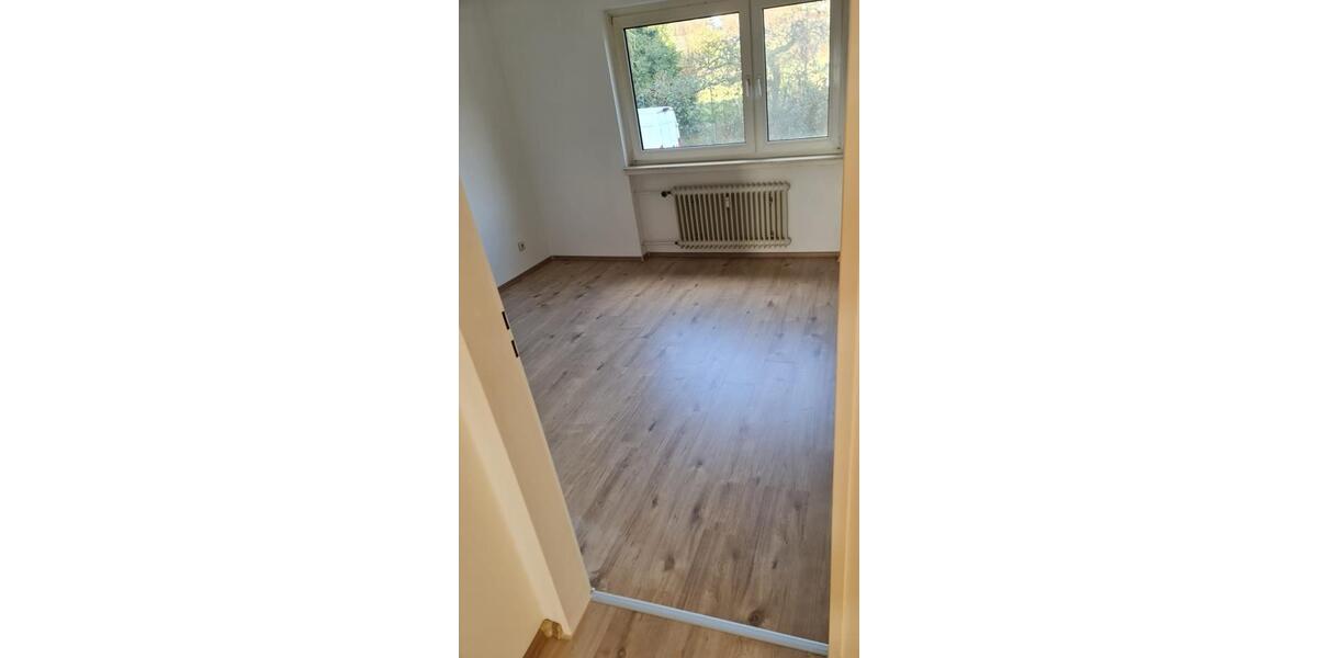 Etagenwohnung Hamm (Sieg) - 3 Zimmer, 82 m&sup2;, 650&euro; | Angebot:25941085