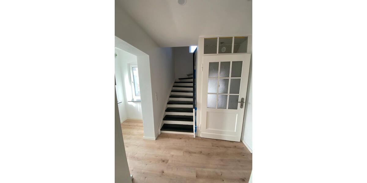 Etagenwohnung Hamm (Sieg) - 5 Zimmer, 90 m&sup2;, 800&euro; | Angebot:26040609