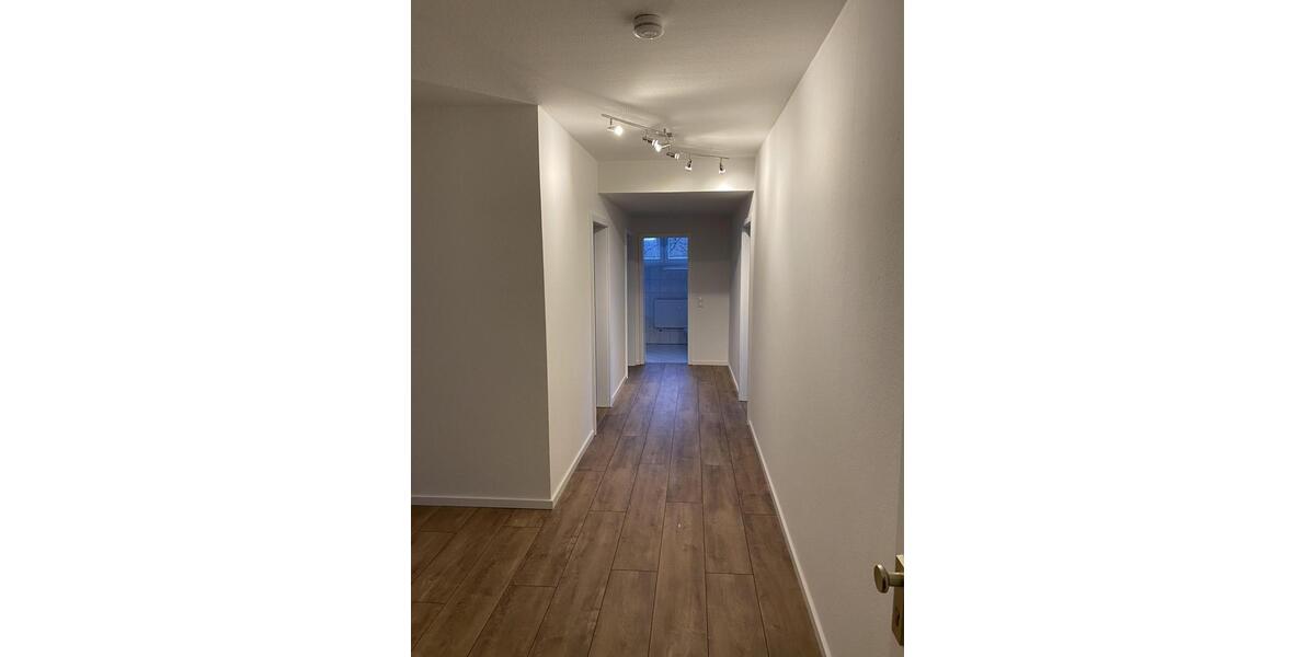 Etagenwohnung Siegen Kaan-Marienborn - 3 Zimmer, 96 m&sup2;, 960&euro; | Angebot:25884328