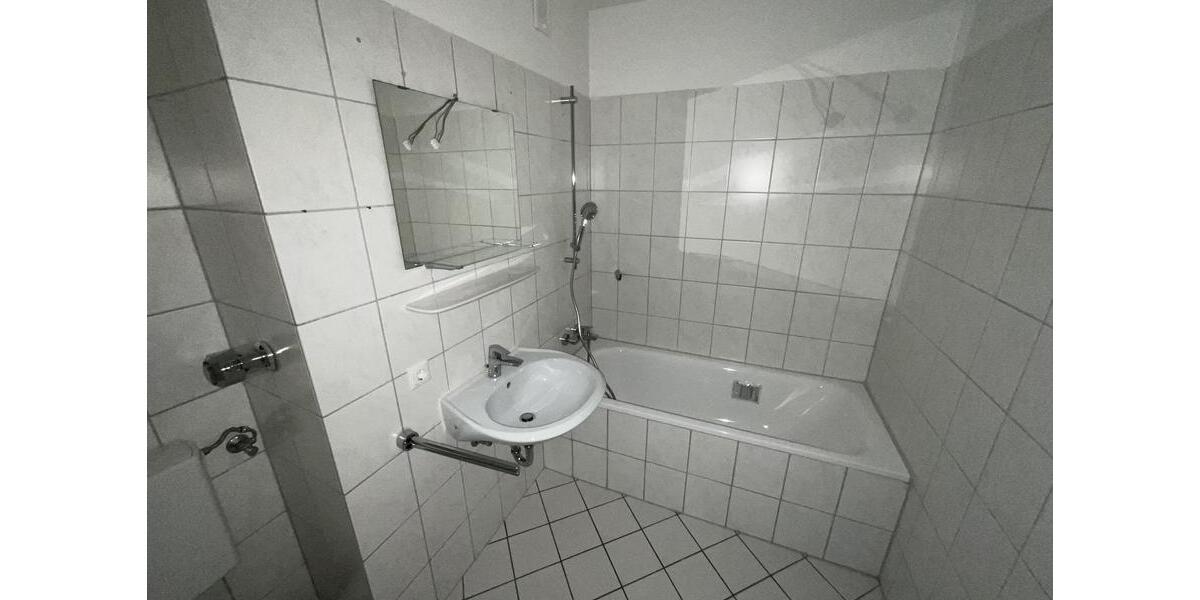 Etagenwohnung Siegen Dillnhütten - 3 Zimmer, 74 m&sup2;, 329&euro; | Angebot:25906409