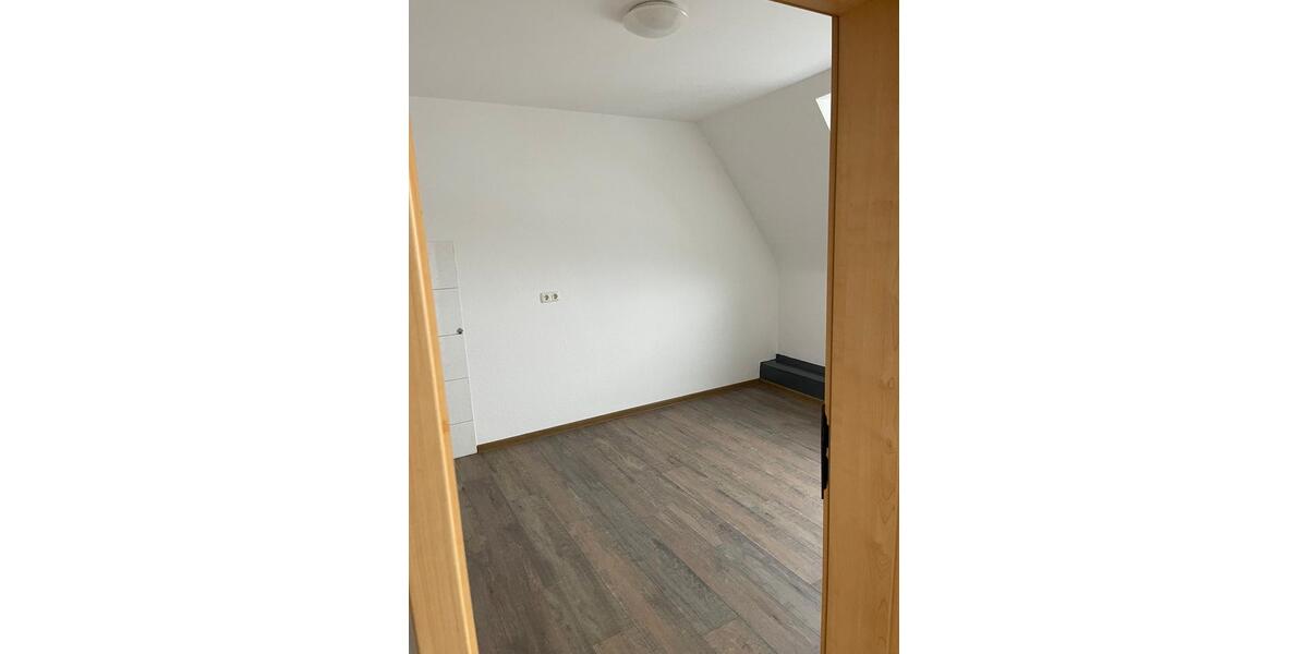 Dachgeschoßwohnung Siegen - 2 Zimmer, 45 m&sup2;, 470&euro; | Angebot:26665414