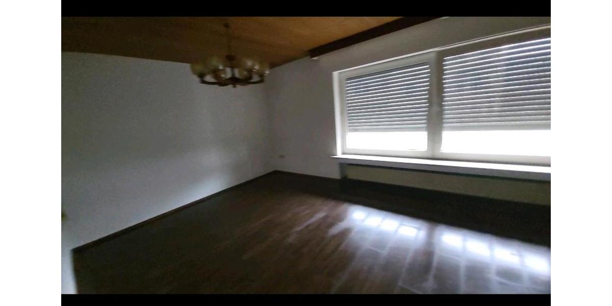 Mehrfamilienhaus, Wohnhaus Bad Laasphe - 13 Zimmer, 250 m&sup2;, 70.000&euro; | Angebot:26682934