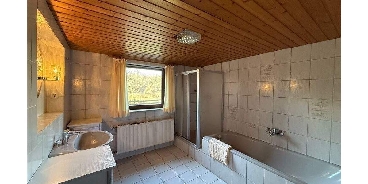 Doppelhaushälfte Steinebach - 6 Zimmer, 120 m&sup2;, 129.500&euro; | Angebot:25740456