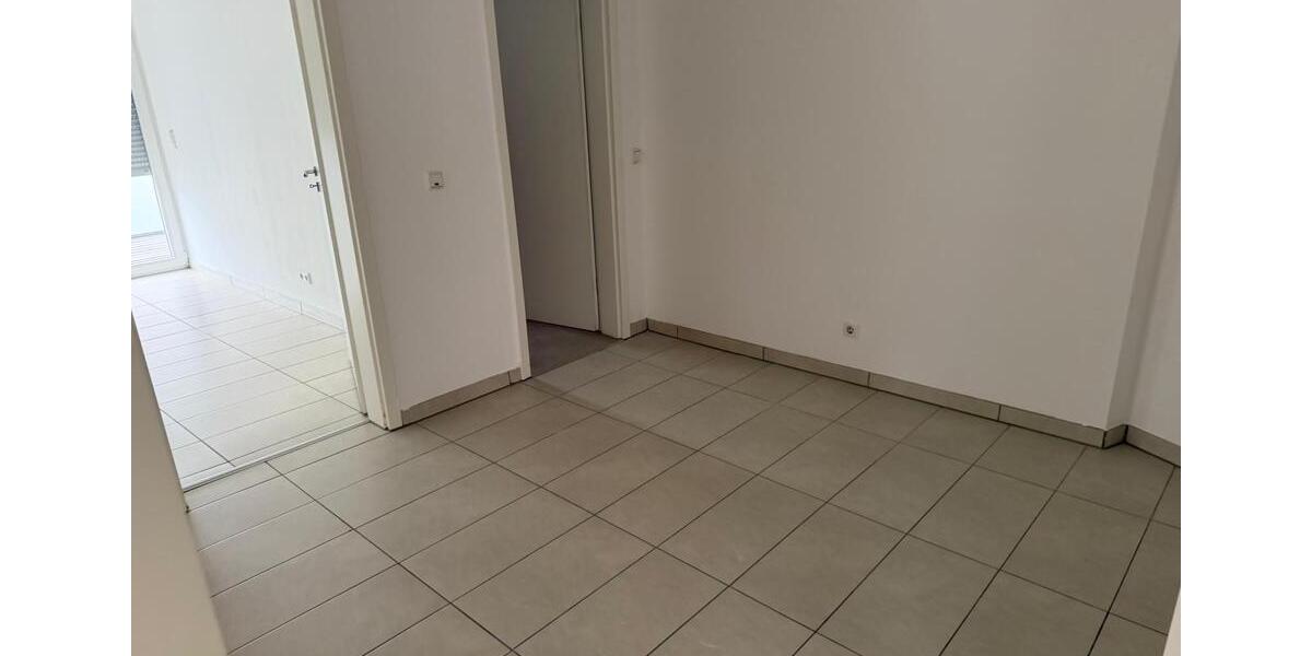 Etagenwohnung Siegen Kaan-Marienborn - 2 Zimmer, 77 m&sup2;, 700&euro; | Angebot:26459612