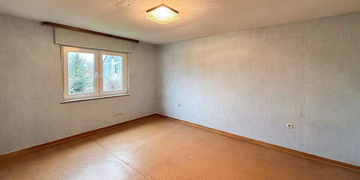 Einfamilienhaus Hamm VG - 7 Zimmer, 120 m&sup2;, 125.000&euro; | Angebot:25776417