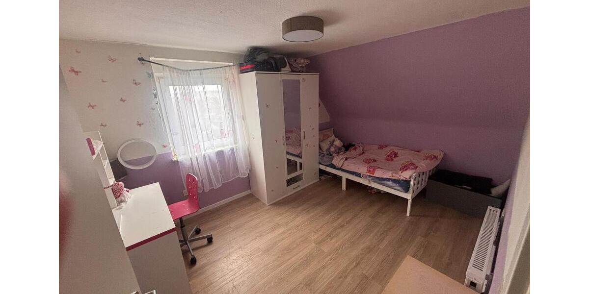 Dachgeschoßwohnung Betzdorf - 4 Zimmer, 80 m&sup2;, 700&euro; | Angebot:25651787