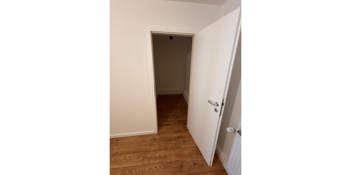 Etagenwohnung Siegen - 2 Zimmer, 70 m&sup2;, 625&euro; | Angebot:25457232