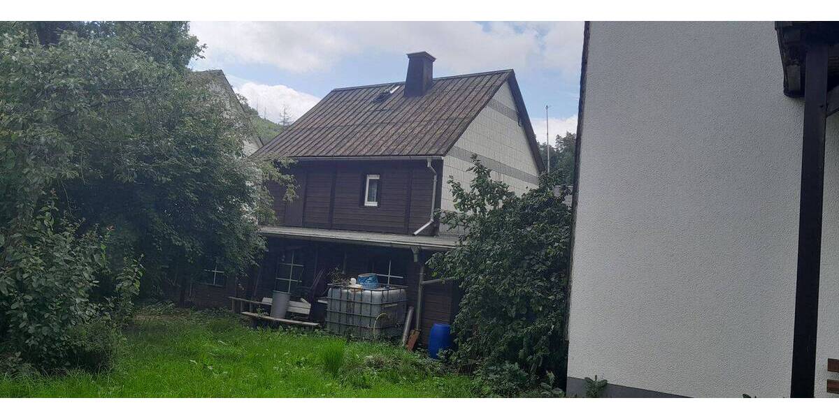 Mehrfamilienhaus, Wohnhaus Dietzhölztal Ewersbach - 7 Zimmer, 215 m&sup2;, 189.000&euro; | Angebot:25689865