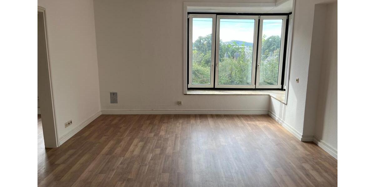 Etagenwohnung Siegen - 4 Zimmer, 93 m&sup2;, 1.050&euro; | Angebot:24785421