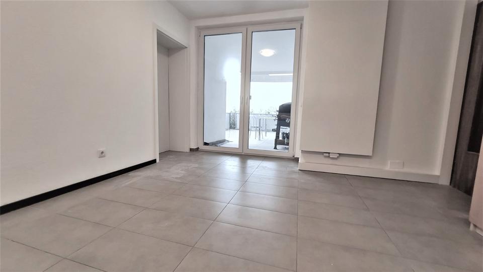 Erdgeschoßwohnung Siegen - 4 Zimmer, 140 m&sup2;, 1.350&euro; | Angebot:26038156