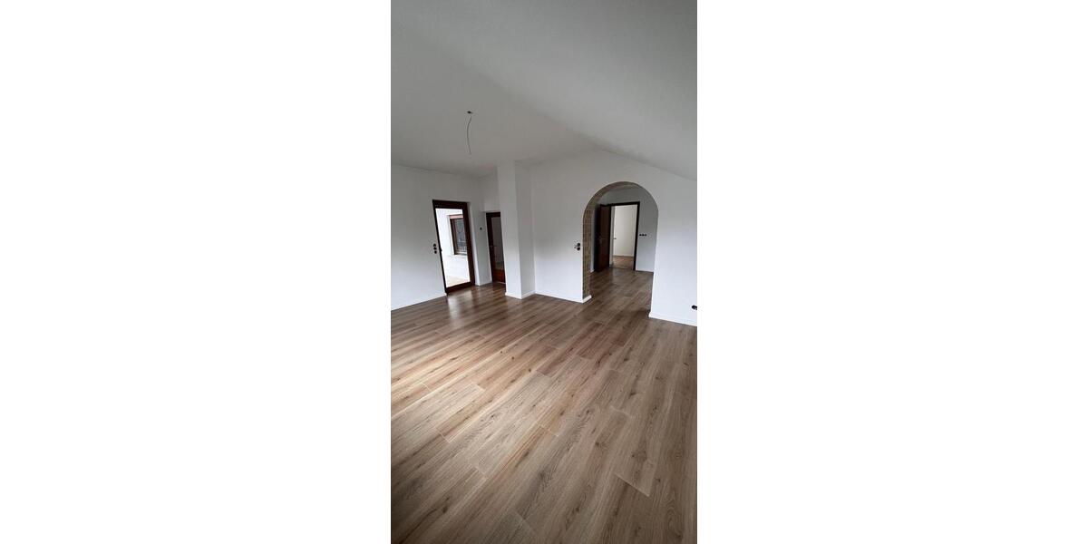 Etagenwohnung Haiger - 4 Zimmer, 90 m&sup2;, 800&euro; | Angebot:26042756