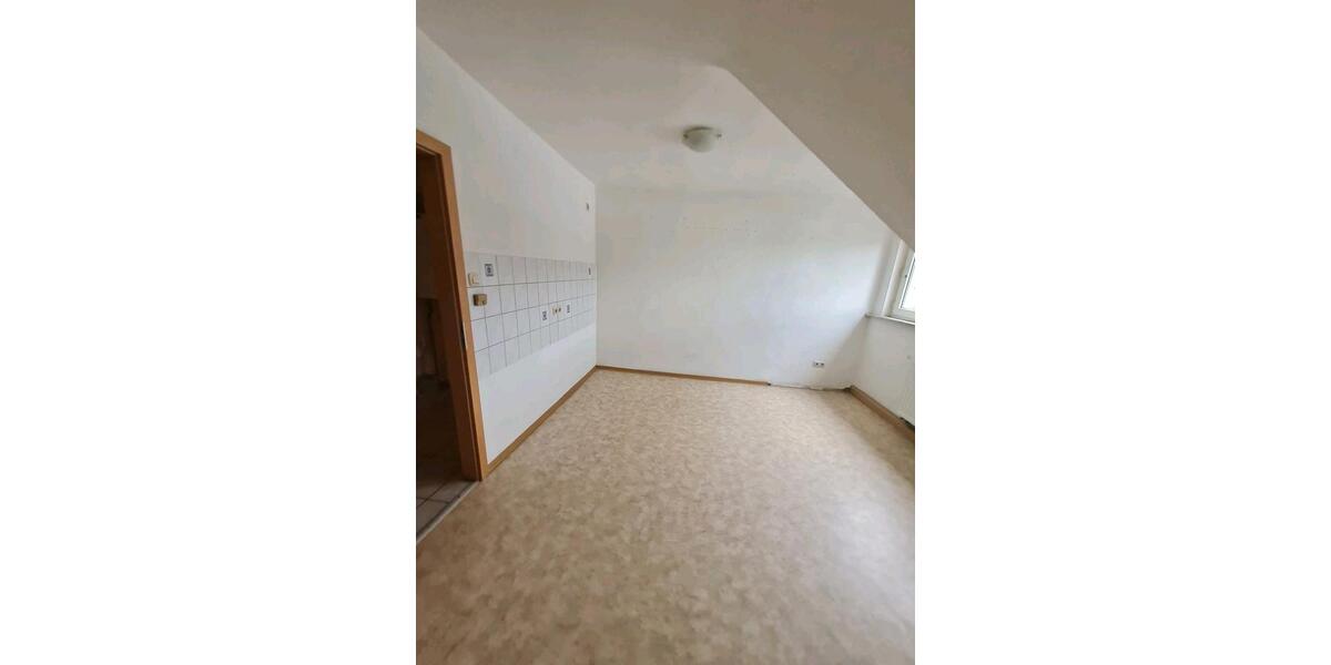 Dachgeschoßwohnung Niederfischbach - 3 Zimmer, 84 m&sup2;, 800&euro; | Angebot:24153226