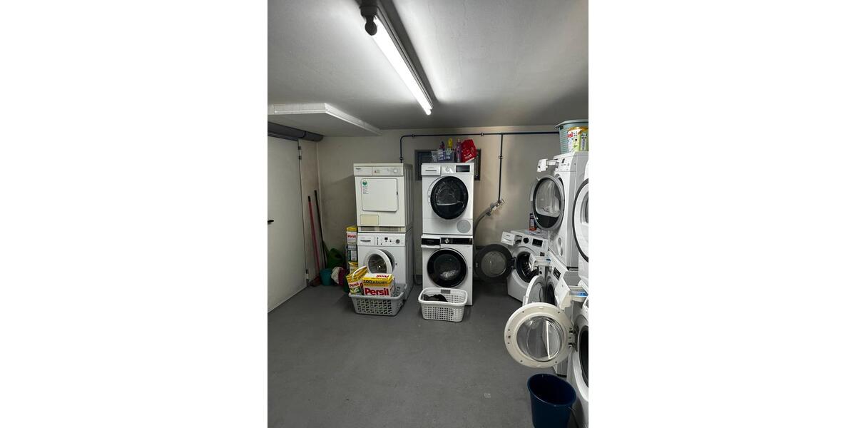 Dachgeschoßwohnung Kreuztal - 3 Zimmer, 72 m&sup2;, 180.000&euro; | Angebot:27171412