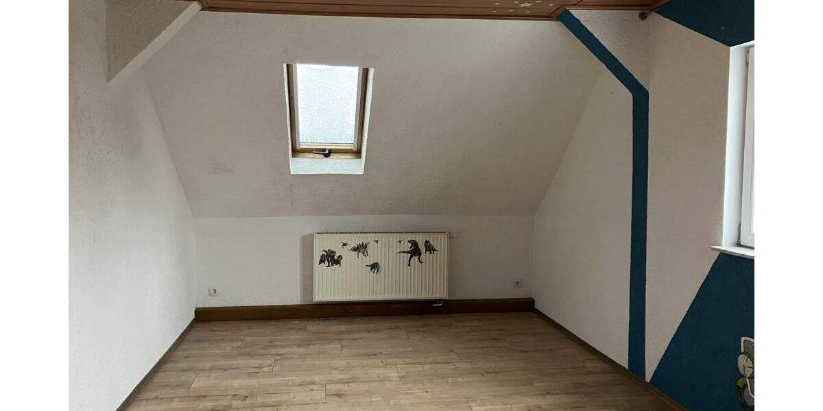 Einfamilienhaus Weitefeld - 5 Zimmer, 124 m&sup2;, 150.000&euro; | Angebot:25685049