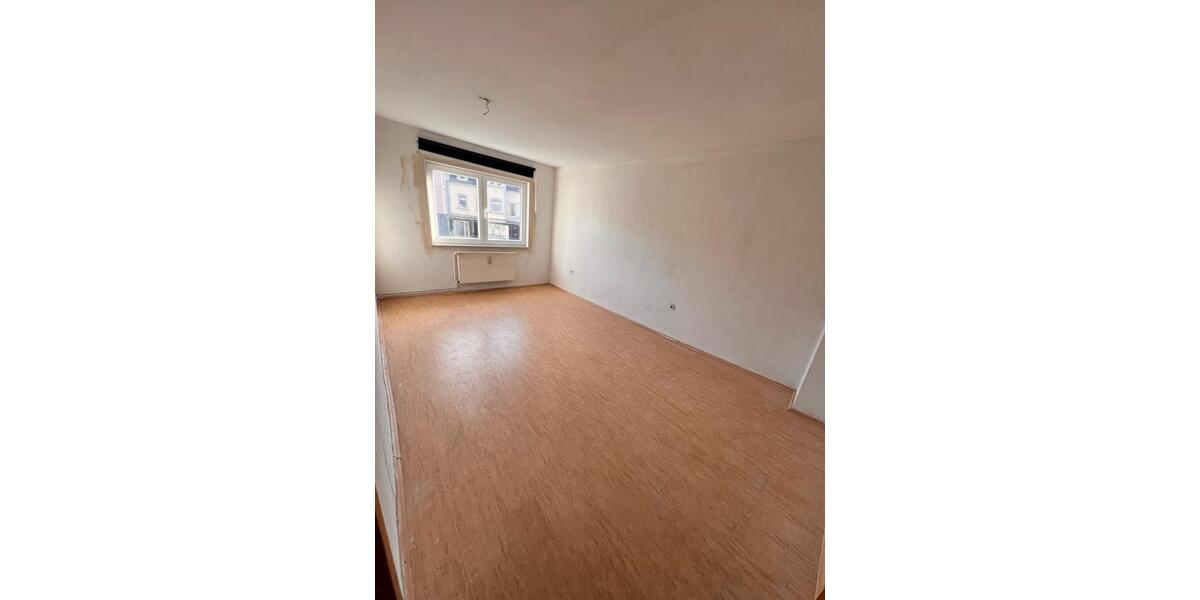 Mehrfamilienhaus, Wohnhaus Herdorf - 8 Zimmer, 230 m&sup2;, 155.000&euro; | Angebot:25419353