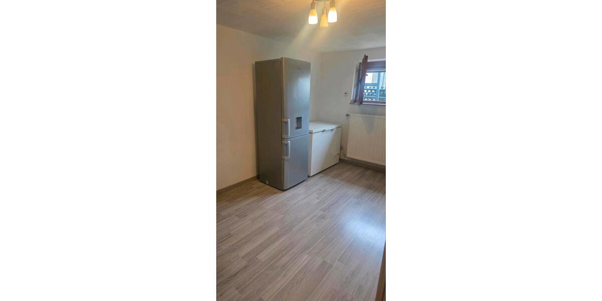 Erdgeschoßwohnung Hof - 1 Zimmer, 40 m&sup2;, 420&euro; | Angebot:26030654
