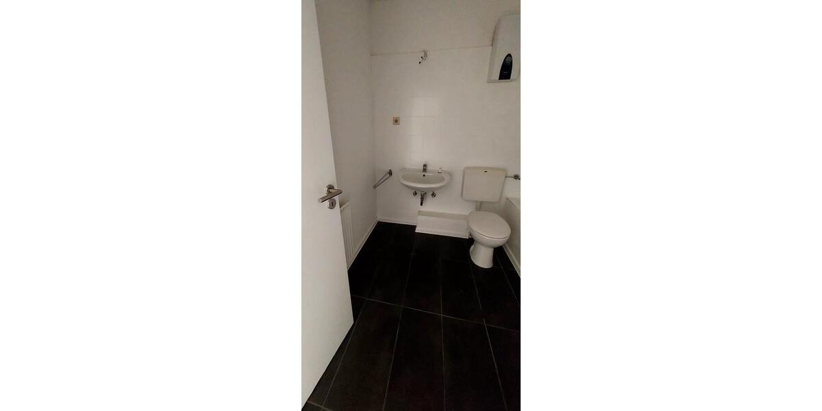 Etagenwohnung Hamm (Sieg) - 3 Zimmer, 82 m&sup2;, 650&euro; | Angebot:25941085