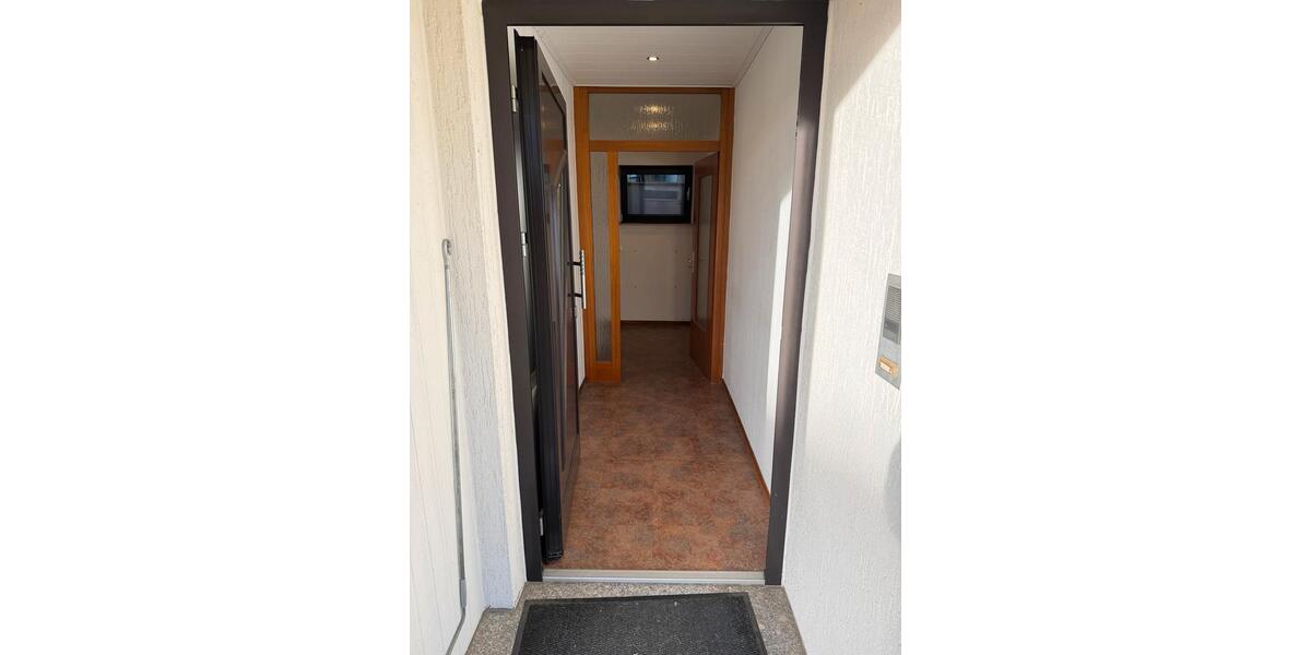 Erdgeschoßwohnung Eschenburg - 3 Zimmer, 90 m&sup2;, 950&euro; | Angebot:25239286