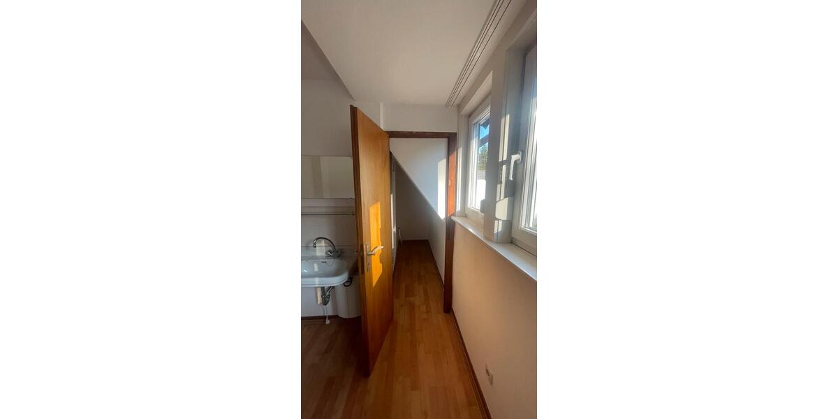 Dachgeschoßwohnung Siegen Weidenau - 3 Zimmer, 74 m&sup2;, 690&euro; | Angebot:25822561